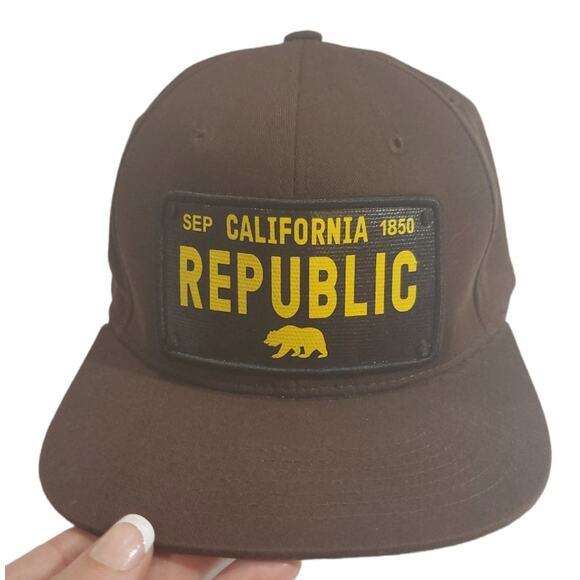 Grizzly Lids | Brown California Republic Flat Lid Adjustable Hat | Size OS - Picture 4 of 4